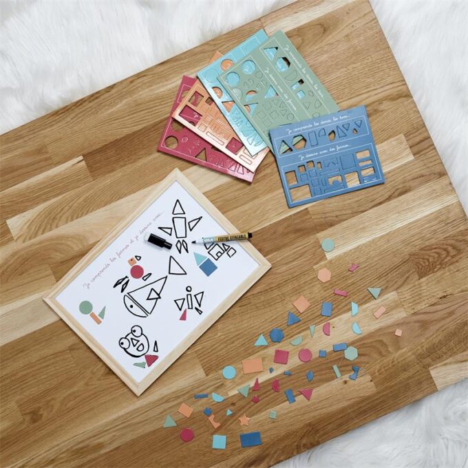 Tableau en bois je comprends les formes montessorie