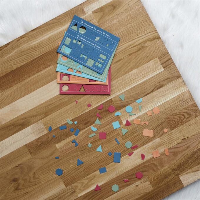Tableau en bois je comprends les formes montessorie