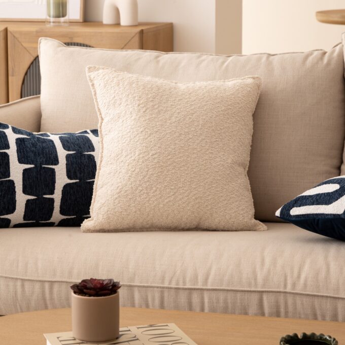 Coussin bouclette "Soana" Blanc ivoire, 45x45 cm